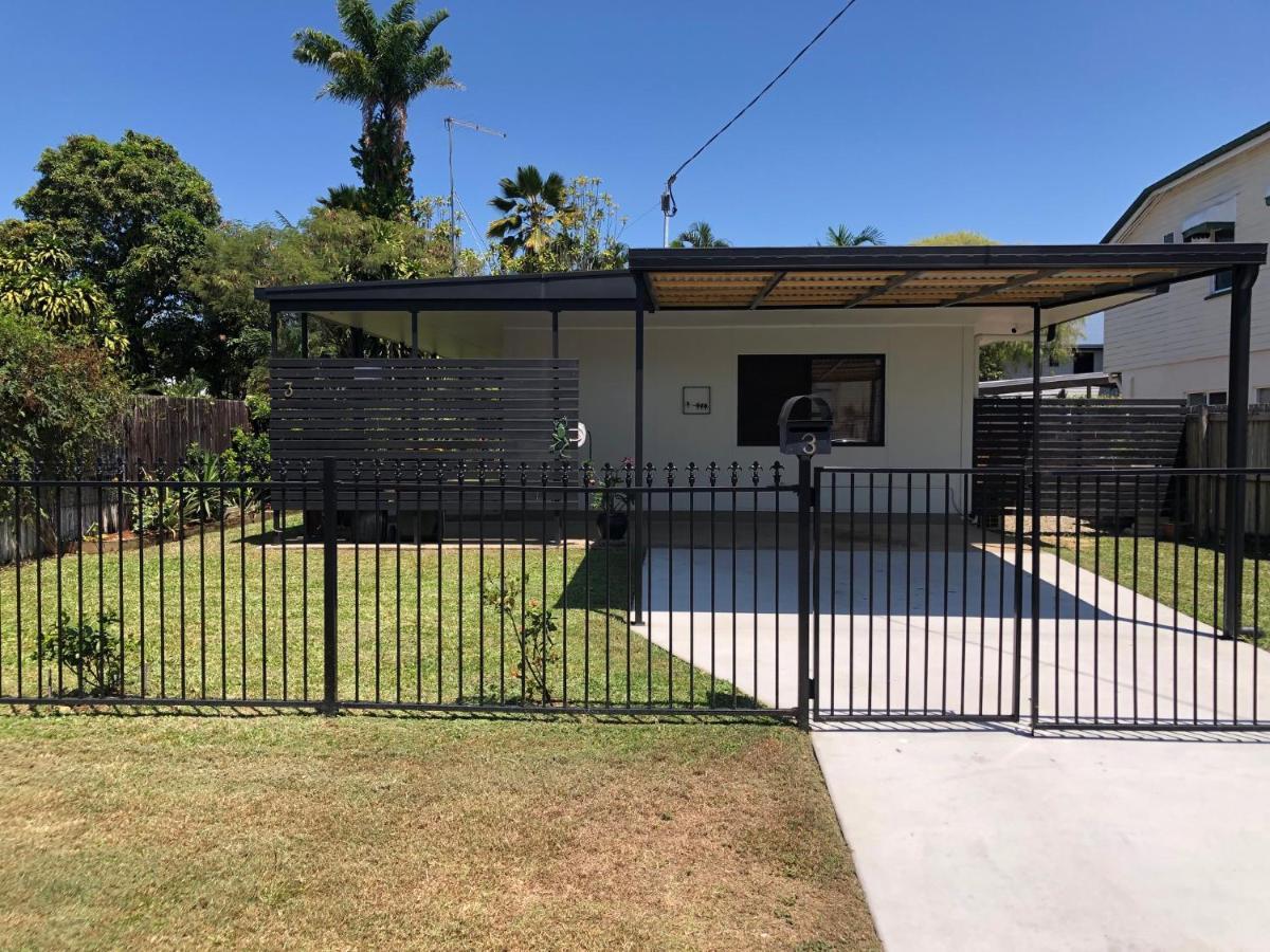 The Red Sparrow 2 Villa Cairns Exterior photo